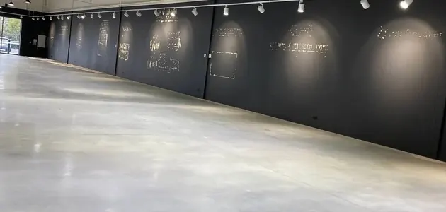 Showroom Walls & Sealed Floor detail