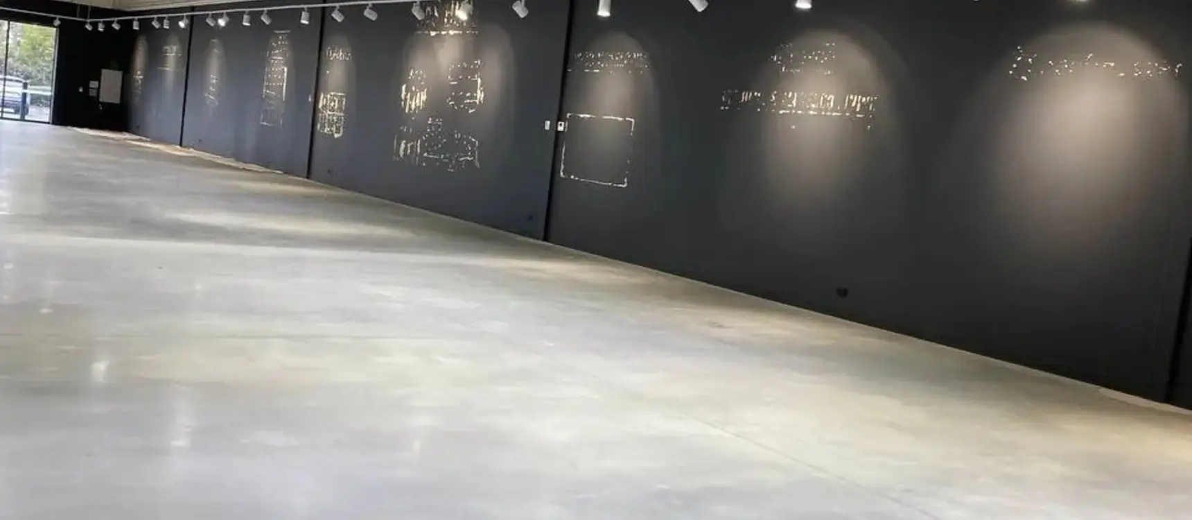Showroom Walls & Sealed Floor in Frisco, TX